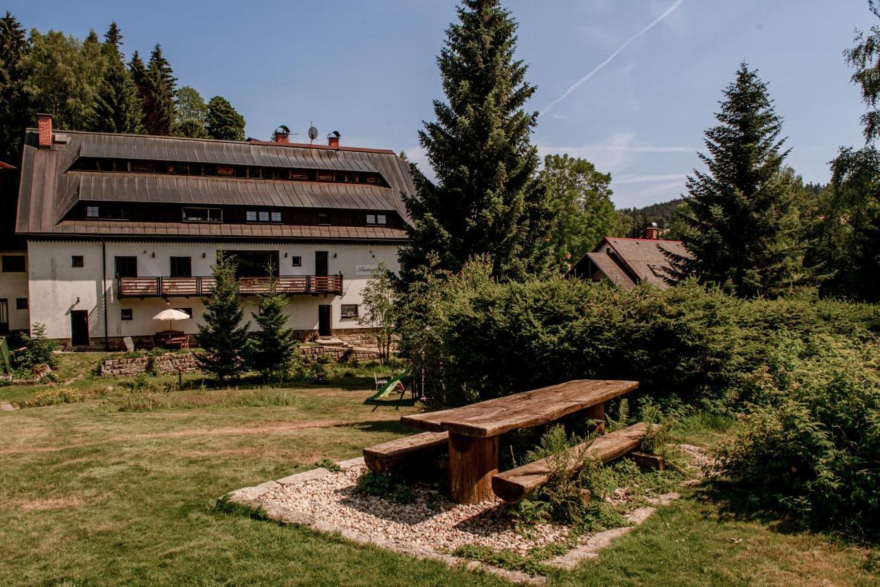 Pension Styl Bedřichov Exteriör bild